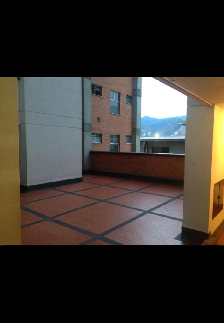 Apartamento Familiar De 2 Alcobas Con Parquedero Estadio Laurles Plaza Mayor ميديلين كولومبيا