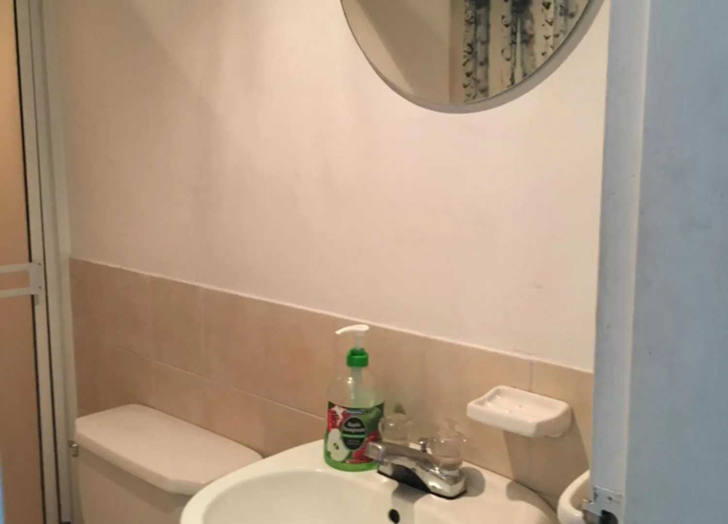 Apartamento Familiar De 2 Alcobas Con Parquedero Estadio Laurles Plaza Mayor ميديلين 0*,  كولومبيا