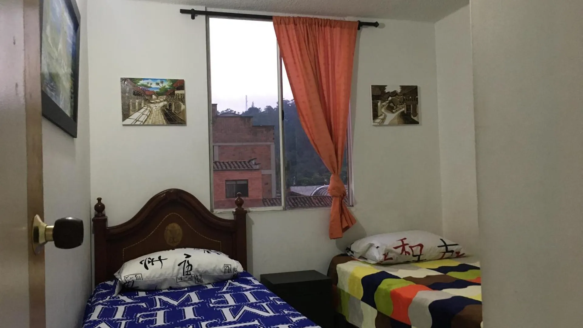 Apartamento Familiar De 2 Alcobas Con Parquedero Estadio Laurles Plaza Mayor ميديلين شقة
